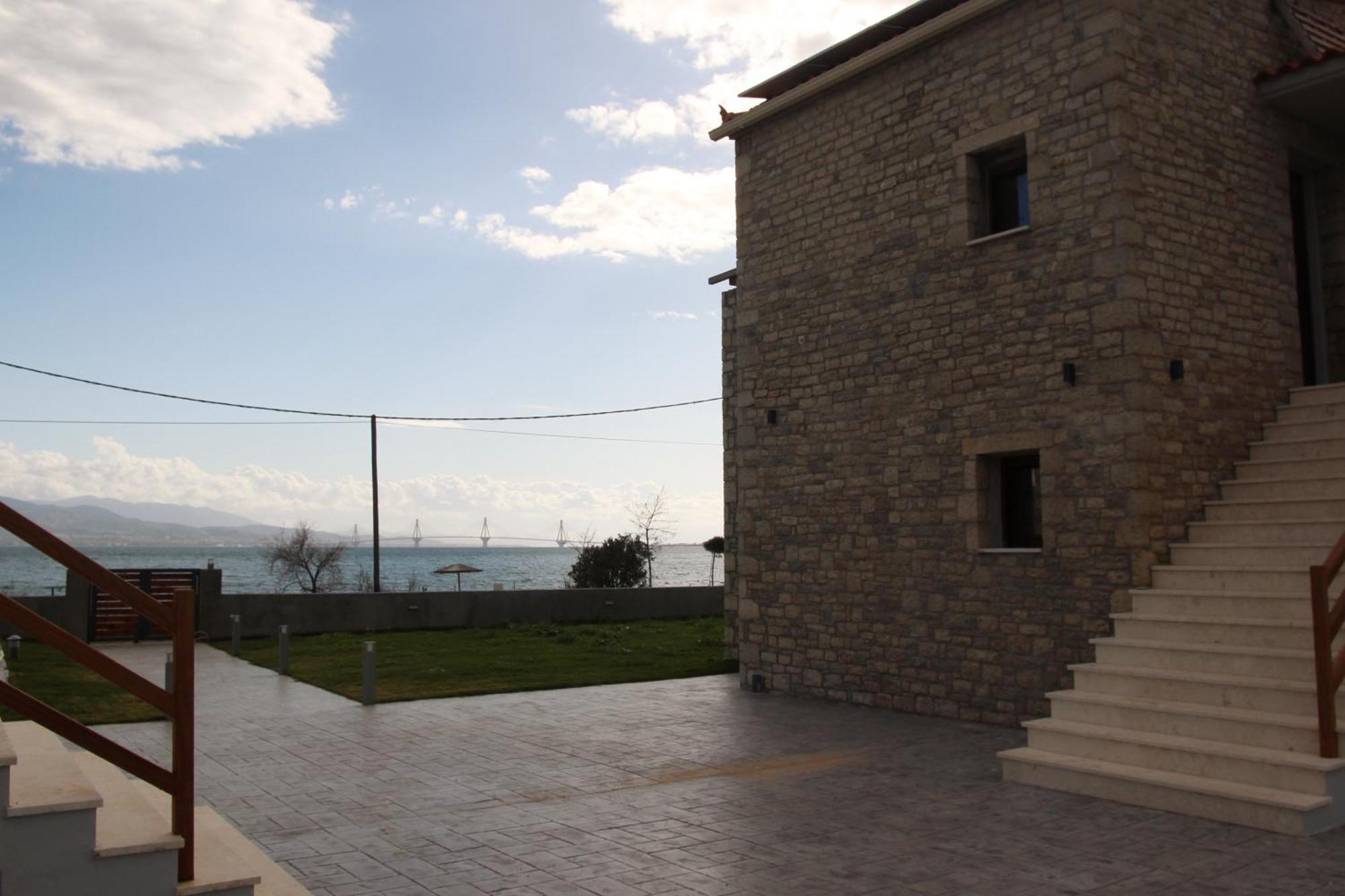 Santa Domenica Nafpaktos - Rooms And Apartments By The Sea Eksteriør bilde